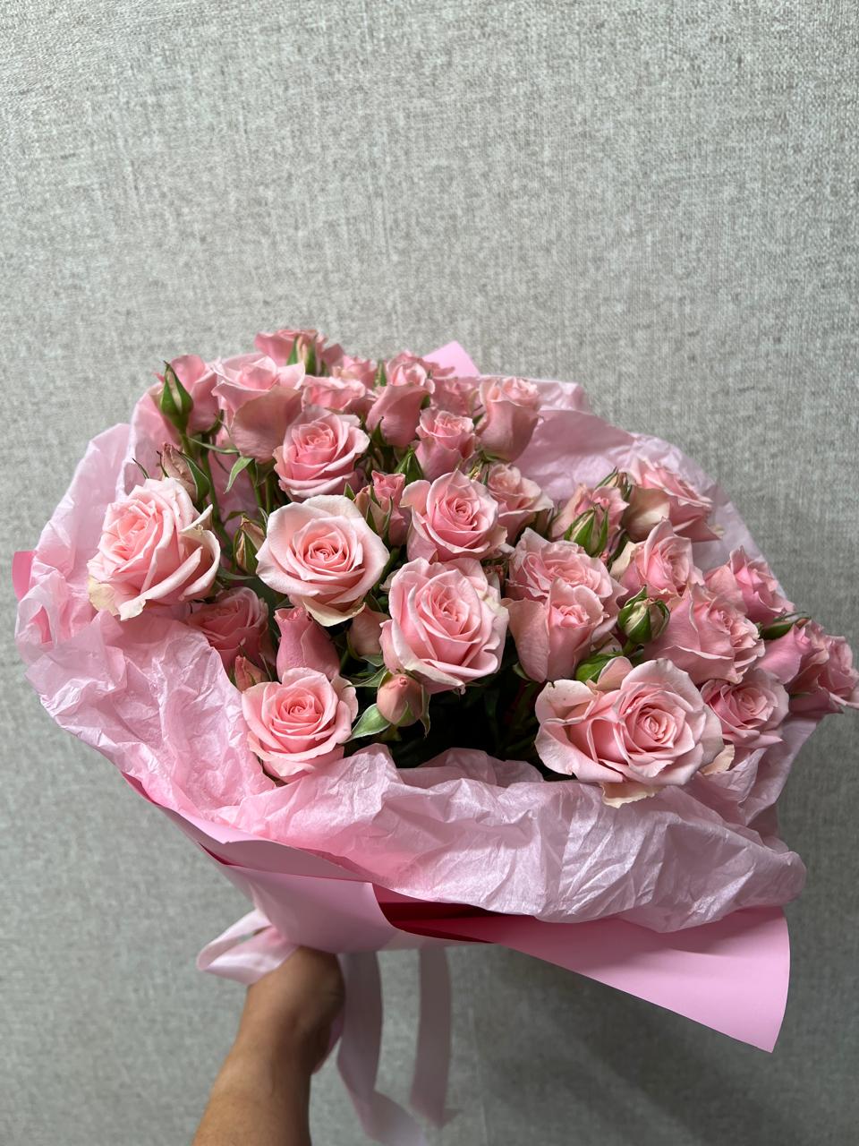 Букет «Розовый бум» из кустовых розовых роз в Бородино Красноярского края Букет «Розовый бум» из кустовых розовых роз Бородино Красноярский край